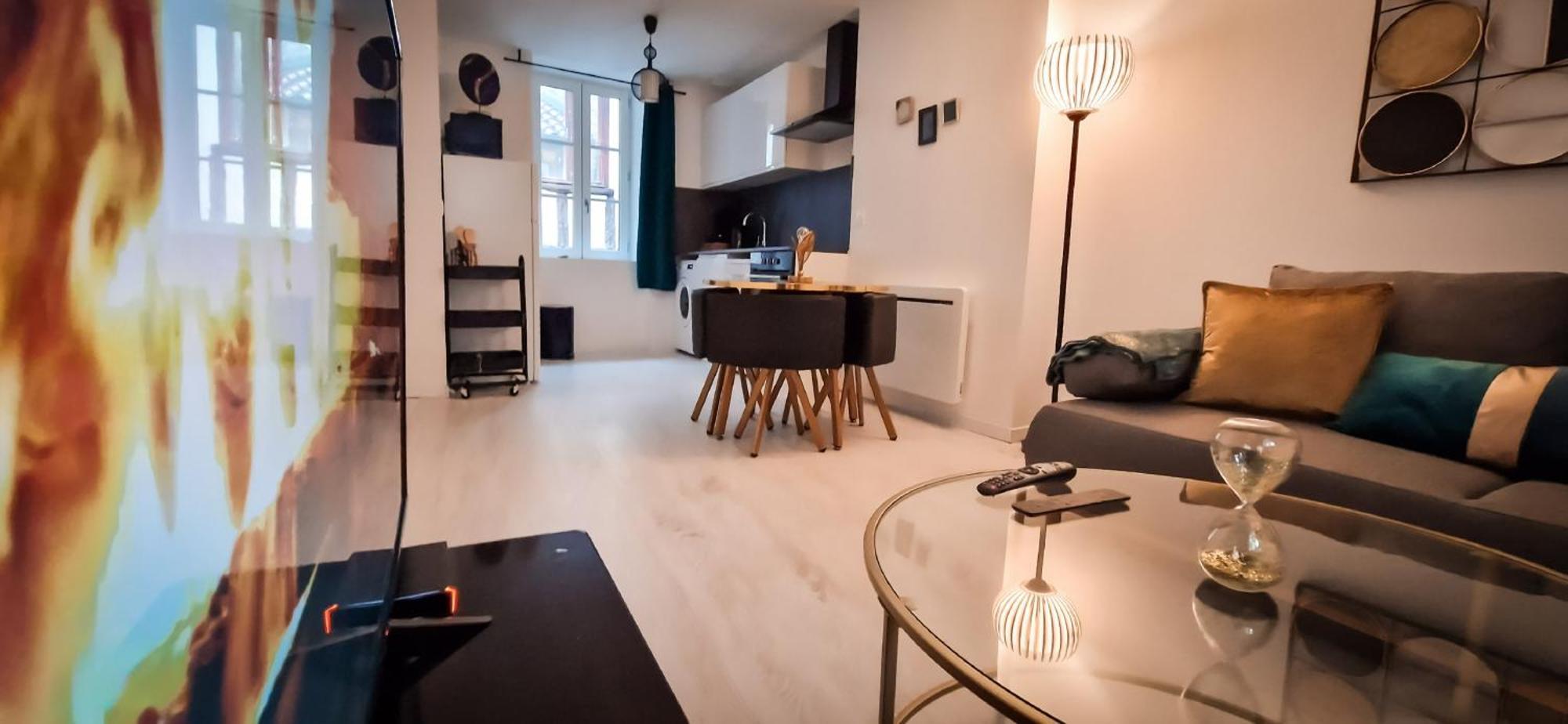 L'Art Deco 3 Etoiles Wifi, Netflix, Disney, Coeur De Bastide ヴィルフランシュ・ド・ルエルグ エクステリア 写真